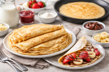 Σπιτικές κρέπες με σοκολάτα, μπανάνα και φράουλες